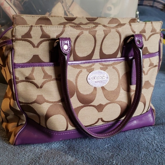 Coach purse - Picture 1 of 4
